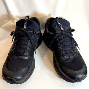 Arc'teryx SZ 8.5 Lace Up Sneakers Horvan LD2 Vibram Sole Athletic Shoes